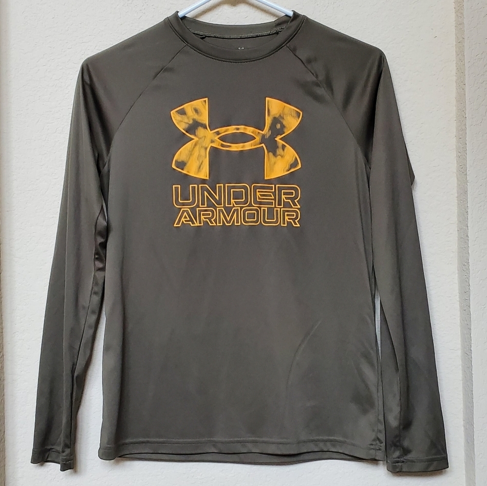 Under Armour Boy's Long Sleeve Tee.  Size Youth Large